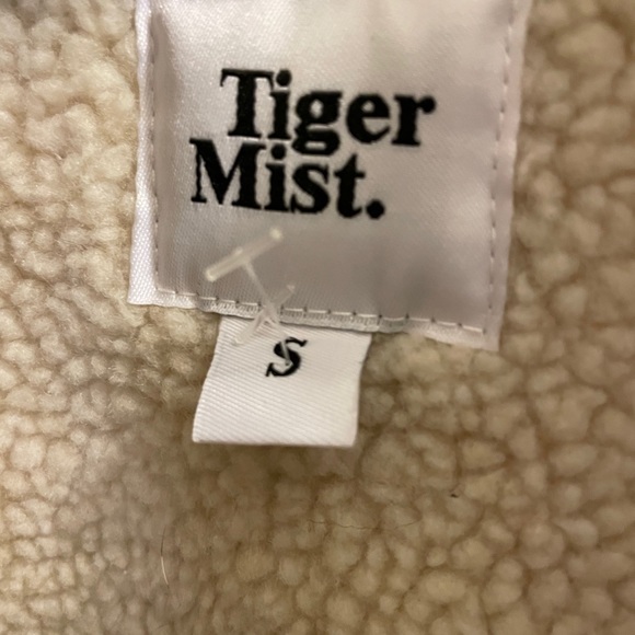 Tiger Mist Sherpa Lined Oversized Camo Jacket - Picture 4 of 4